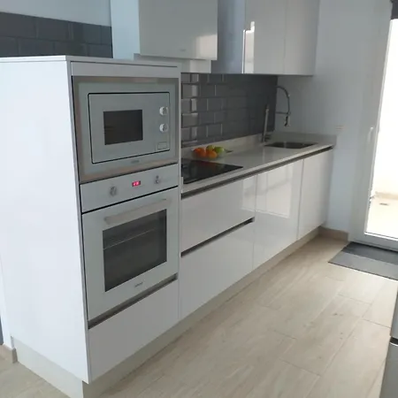 Near The Beach B&B 코스타 테기세